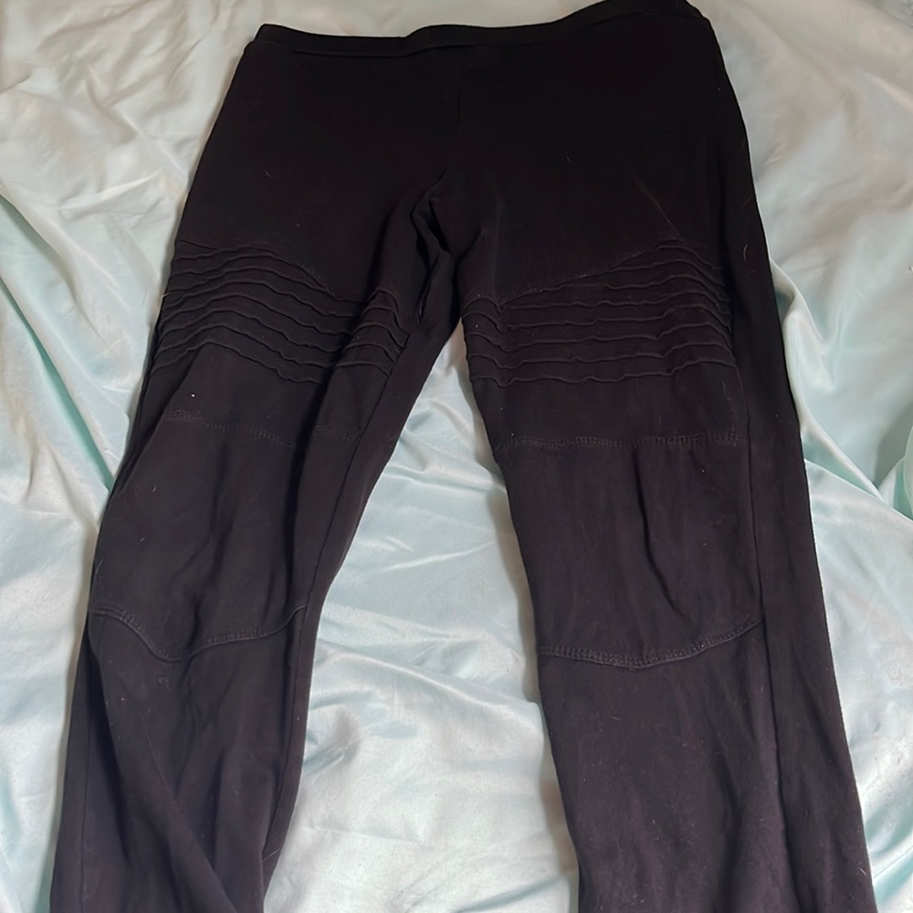 Black leggings